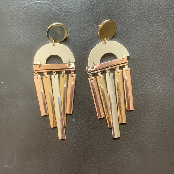 Dangling Earrings with a Rainbow Arch - Picture 3 of 5